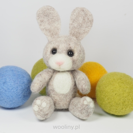 Królik filcowy do sesji fotograficznej 