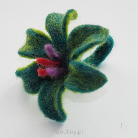 Pierścionek z wełny wzór 15