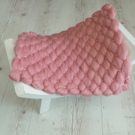 Kocyk czesankowy tkany do sesji noworodkowej Pudrowy RÓŻ