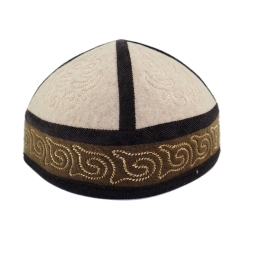 Filcowa męska czapka haftowana z wełny merynosów (56,57cm)