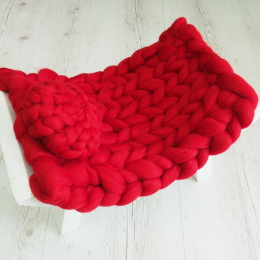 Kocyk czesankowy do sesji noworodkowej CZERWONY