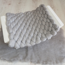 JASNO SZARA SUPER GRUBA CHMURKA wełniana do wypełnienia koszy do sesji noworodkowej