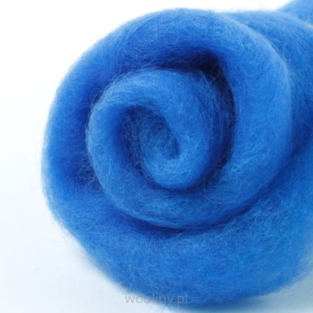 Niebieska wełna w błamie zgrzebna do filcowania na mokro i sucho